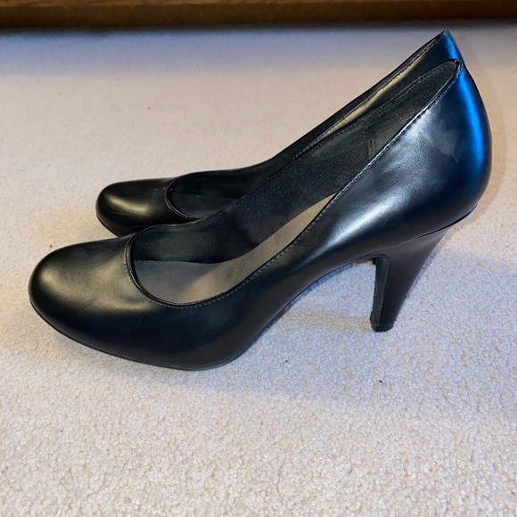Black pleather heels. Worn only once. - Picture 3 of 4